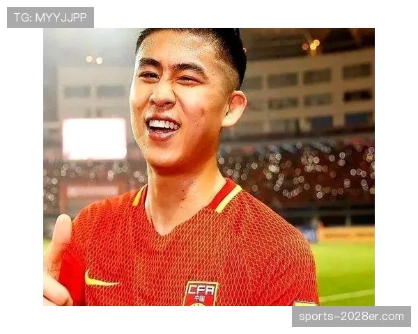 张玉宁训练场像隔壁小伙儿，出门那只表和刷卡记录让我以为看错人