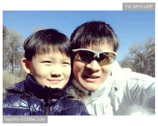 加纳乔如何从新星蜕变为曼联主力竞争者：能力进阶与角色突破解析